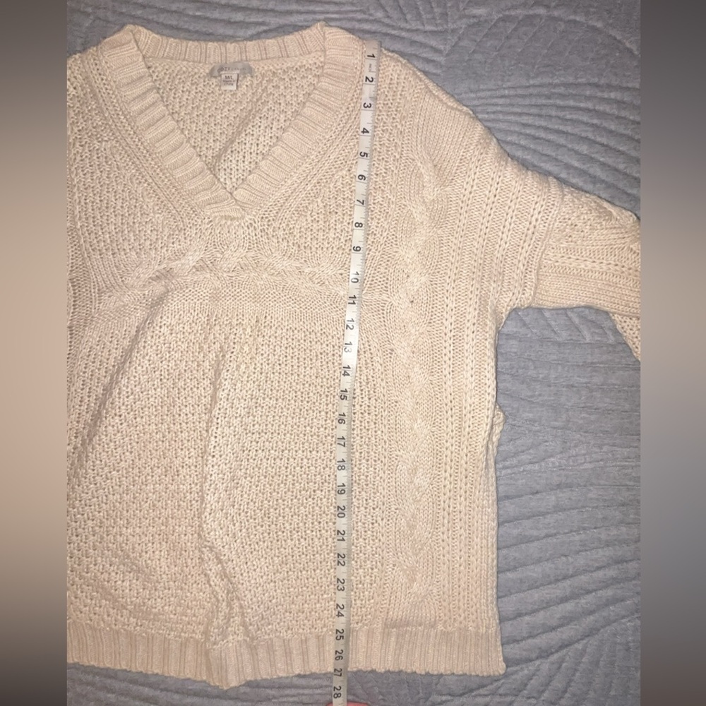 Cozy Casual Cable Knit Oversized V-Neck Sweater - Picture 7 of 8